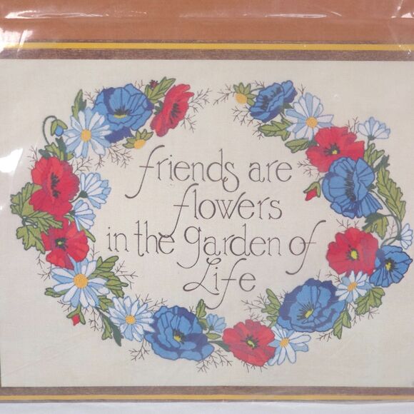 Vintage 1981 Sunset Stitchery Friends‎ Flowers Embroidery Kit 2661 Floral Granny - Picture 2 of 4